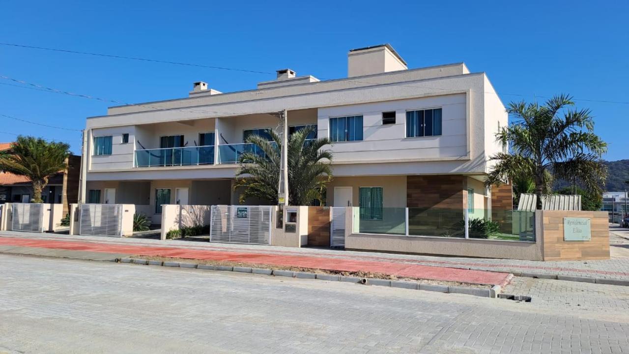 Casa para locação em Bombinhas Exterior foto